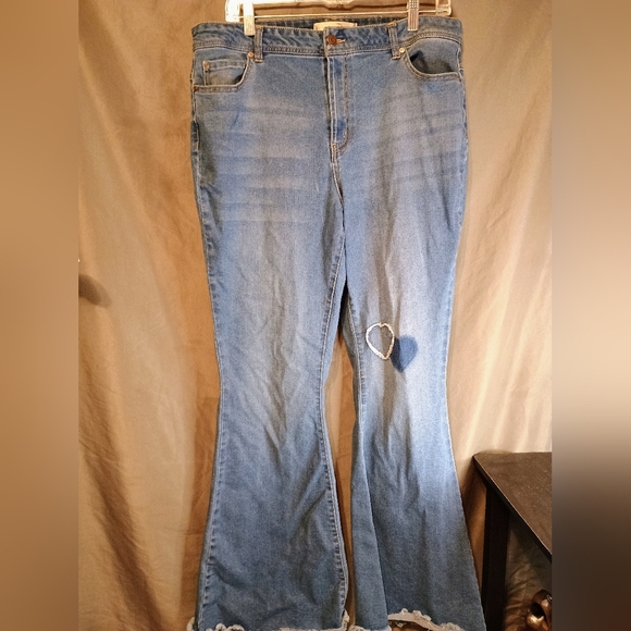 Est 1946 Denim Hi-Rise Flare Leg Women Jeans - Picture 1 of 3